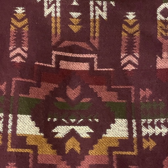 Ariat Southwest Geometric Print Shacket, quilted interior, size M - Picture 10 of 12